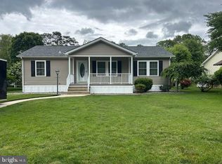 7 Royal Grv, Jackson, NJ 08527