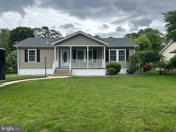 7 Royal Grv, Jackson, NJ 08527
