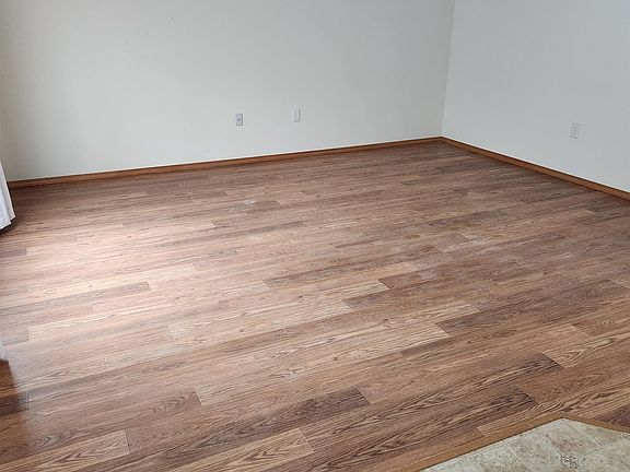 5th image of 3317 Thistle Creek Ln
