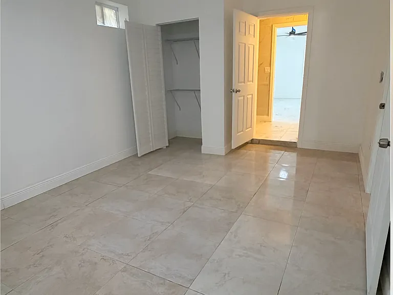 9518 N Dartmouth Ave — Photo 9