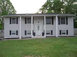 11 Overlook Dr, Oak Ridge, NJ 07438