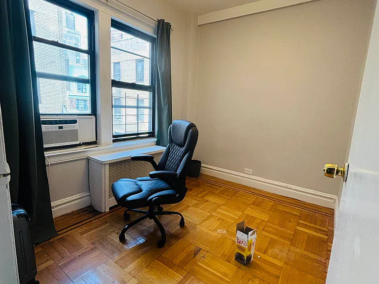 133 W 71st St #7C8C — Photo 26