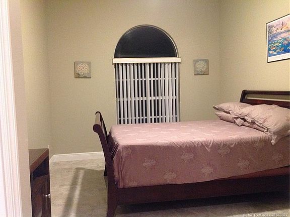 4th image of 837 SW Munjack Cir