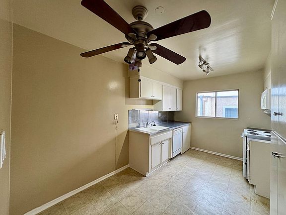 3rd image of 800 N Eucalyptus Ave APT 212