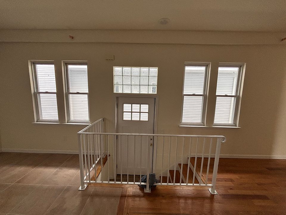 entrance steps