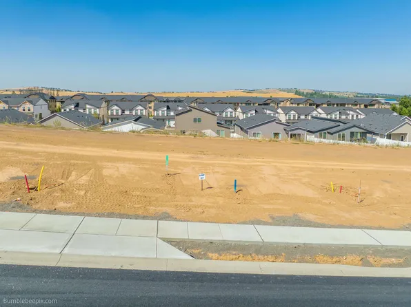27 Steptoe Dr, Cheney, WA 99004