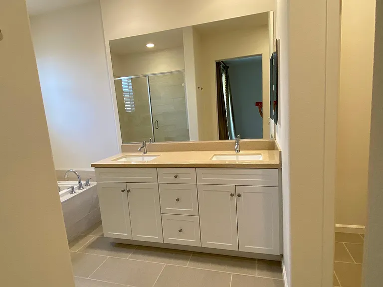 Main Bedroom Dual Vanity Sinks
