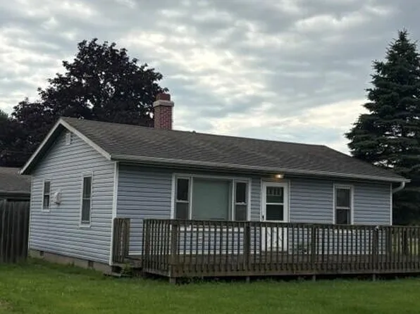 3600 Saint Joseph Pl, Hobart, IN 46342