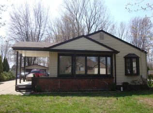 22810 Glenwood St, Clinton Township, MI 48035