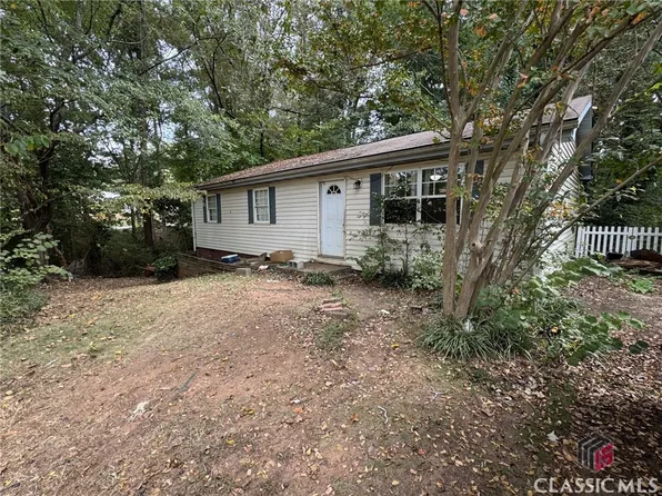 1698 Stag Court NW, Conyers, GA 30012