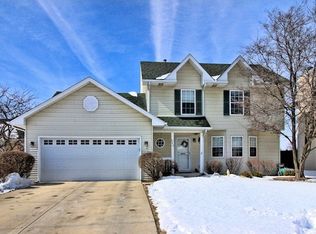 840 Trask St, Aurora, IL 60505