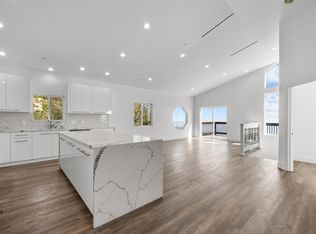 24967 Ocean View Dr, Arrowhead Highland, CA 92325