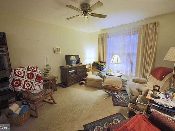 4th image of 492 E Atlantic Ave