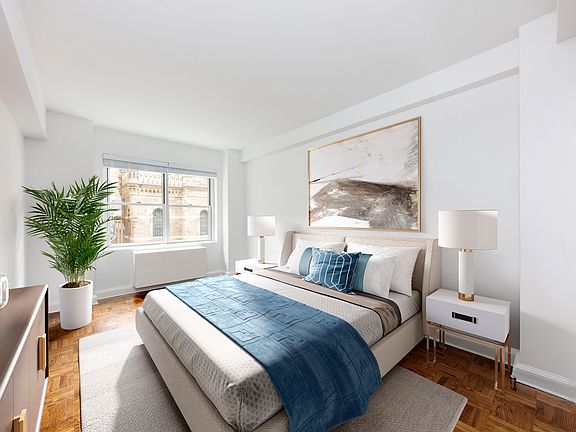 3rd image of 136 E 55th St APT 12A