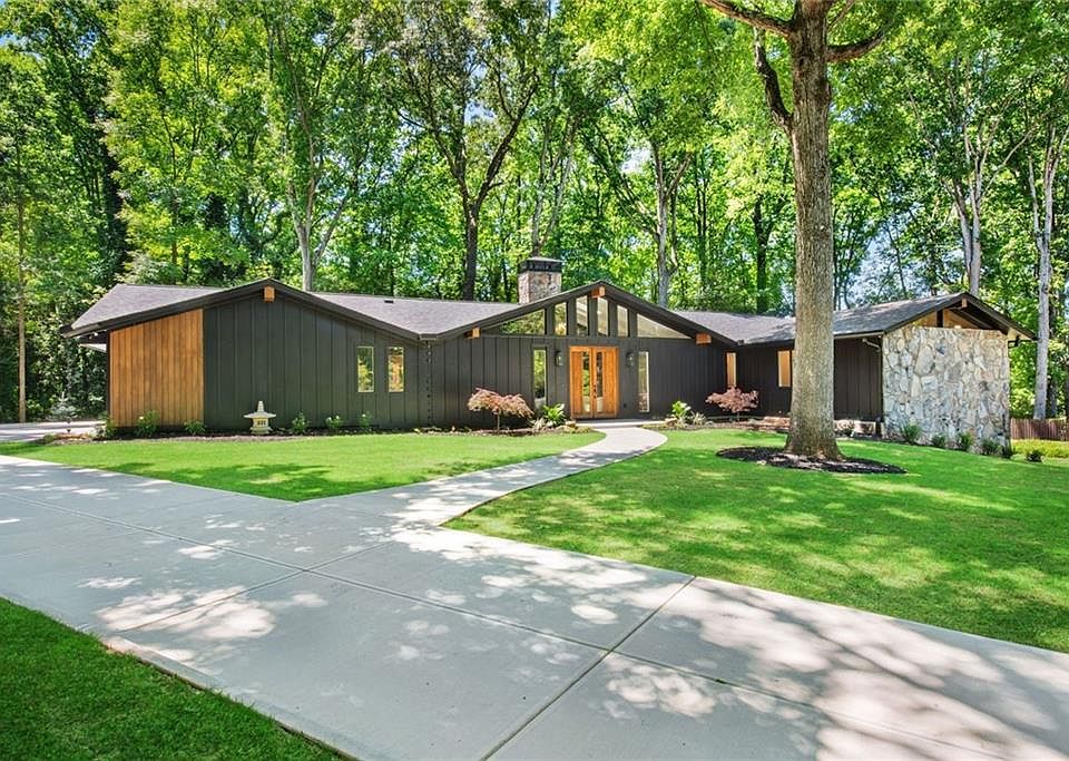 1st image of 144 Gant Quarters Ln