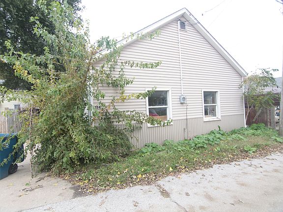 2nd image of 134 15th Ave