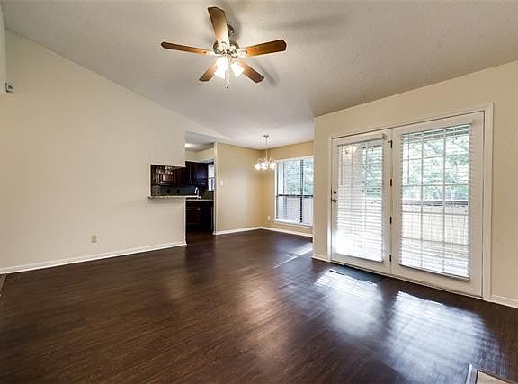 2nd image of 2000 Willoughby Ln APT 5521