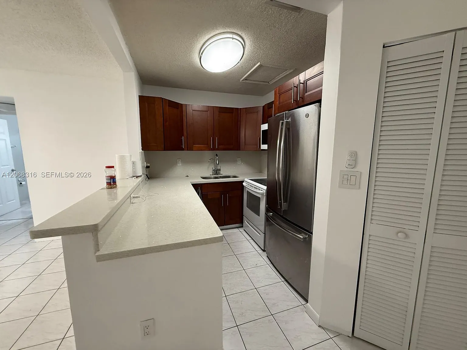 Lago Grande Three-A Condo — Photo 2