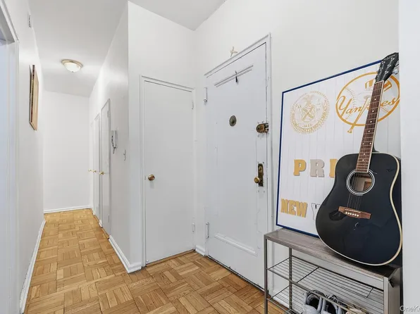 55 Knolls Crescent #1B