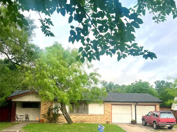 4474 Burke Rd, Fort Worth, TX 76119