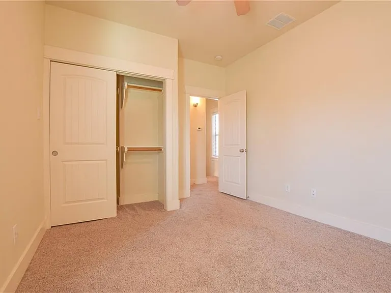 5405 Avenue H #B — Photo 7