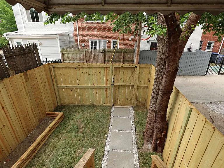 2039 Rosedale St NE — Photo 18