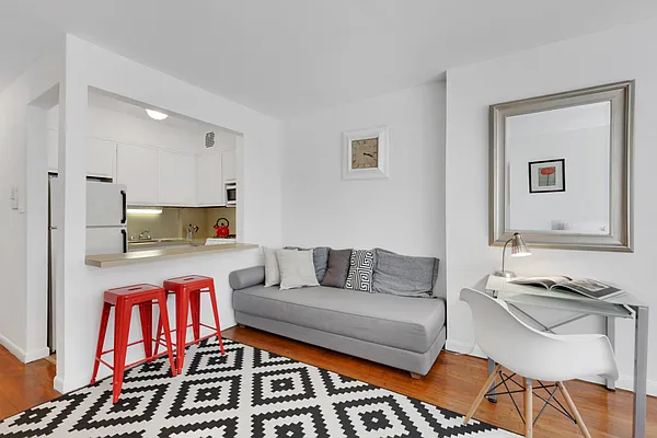 Rented by Compass | media 42