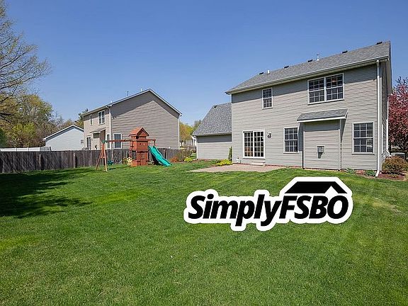 5th image of 3462 Fernwood Ave