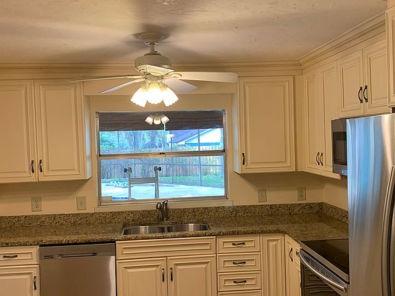 5th image of 110 Countryside Dr