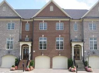 3 Old Saybrook Dr, Greensboro, NC 27455