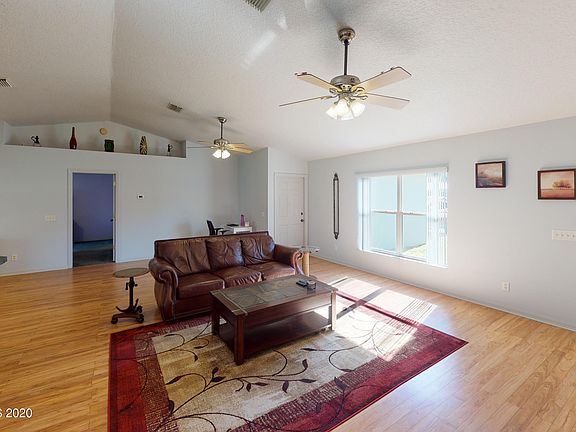 3rd image of 4150 Sherwood Dr