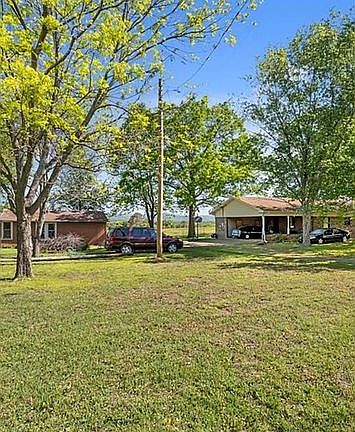 2nd image of 1223 County Road 2171