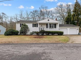 62 Crescendo Dr, Warwick, RI 02889