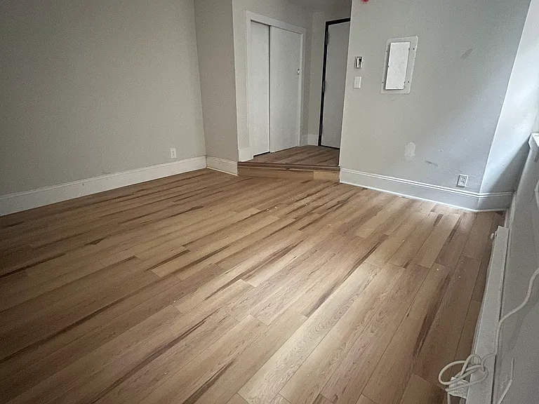 939 Spruce St #1R — Photo 2