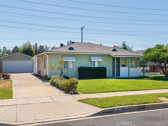 3rd image of 13928 Carfax Ave