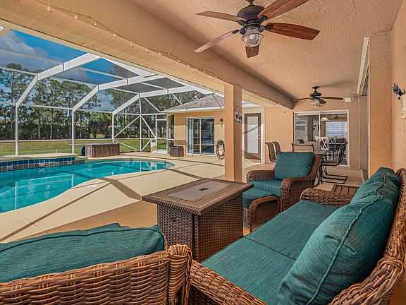 3rd image of 5805 NW Zenith Drive