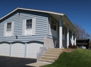 230 W Brentwood Dr, Palatine, IL