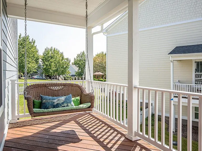 1471 Wickham Pond Dr — Photo 2