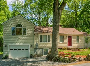 95 Hobbs Rd, Princeton, MA 01541
