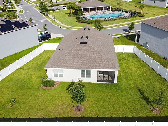 2nd image of 9560 Black Walnut Dr