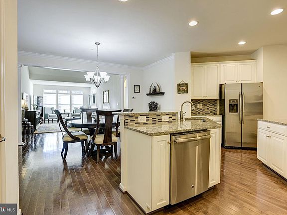 3rd image of 11249 Barnsley Way