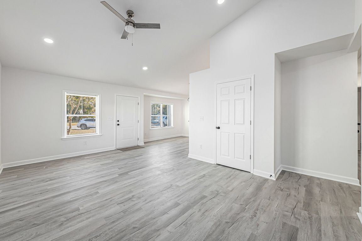 next background image