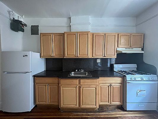 2nd image of 21 Seaman Ave #K
