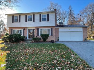 5021 Forest Side Dr, Flint, MI, 48532