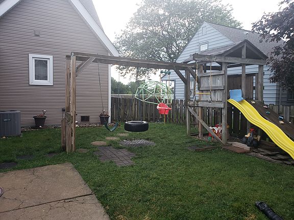 4th image of 31076 Bayview Dr