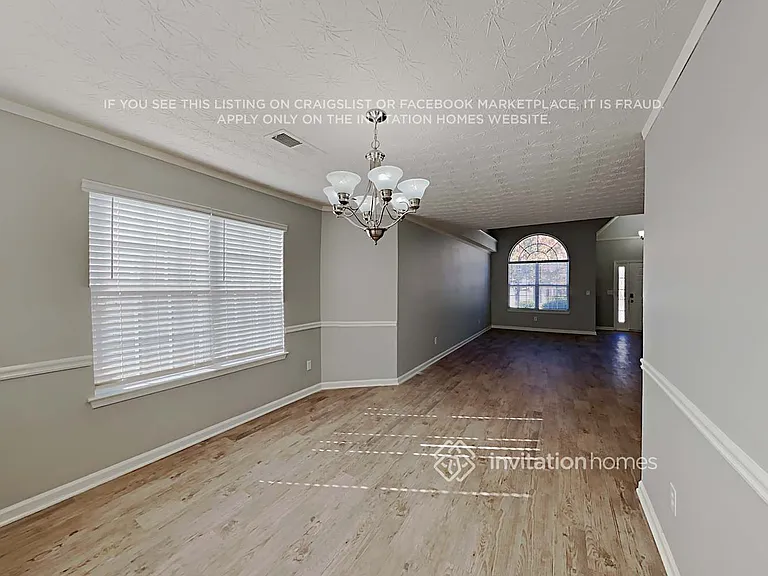 1020 Ivey Ln — Photo 5