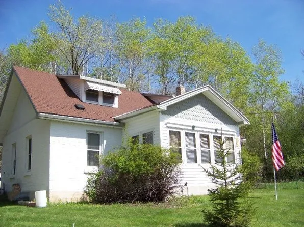 723 1st St, Glenwood City, WI 54013