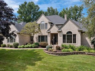 2912 Ironwood Dr, Akron, OH 44312