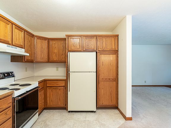 4th image of 784 Harvest Dr