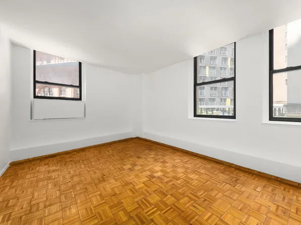 3 Hanover Square 4D image 3 of 12